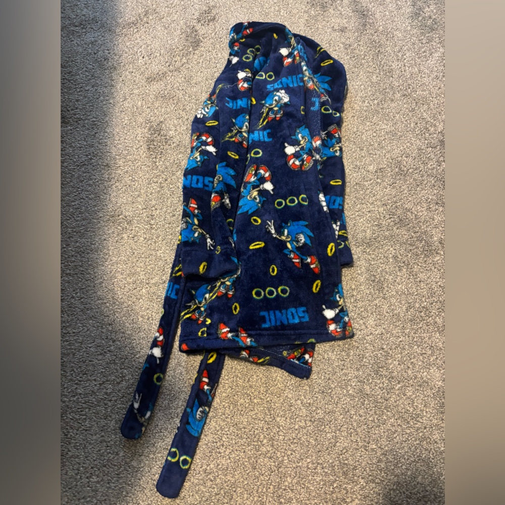 Sonic the Hedgehog Fuzzy Robe